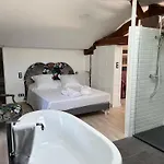La Maison Des Consuls 4*