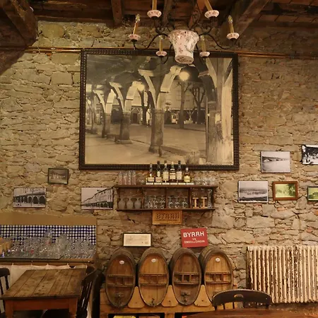 Bed and breakfast La Maison Des Consuls 4*