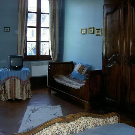 La Maison Des Consuls Bed & Breakfast 4*