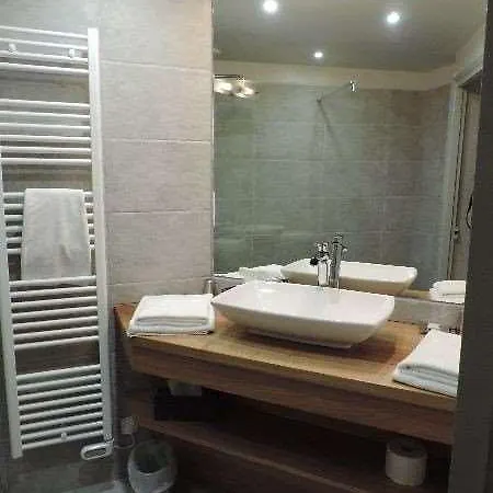 Bed & Breakfast La Maison Des Consuls 4*