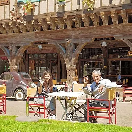 La Maison Des Consuls Mirepoix (Ariege)