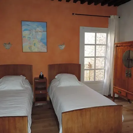 La Maison Des Consuls 4* ミルポワ